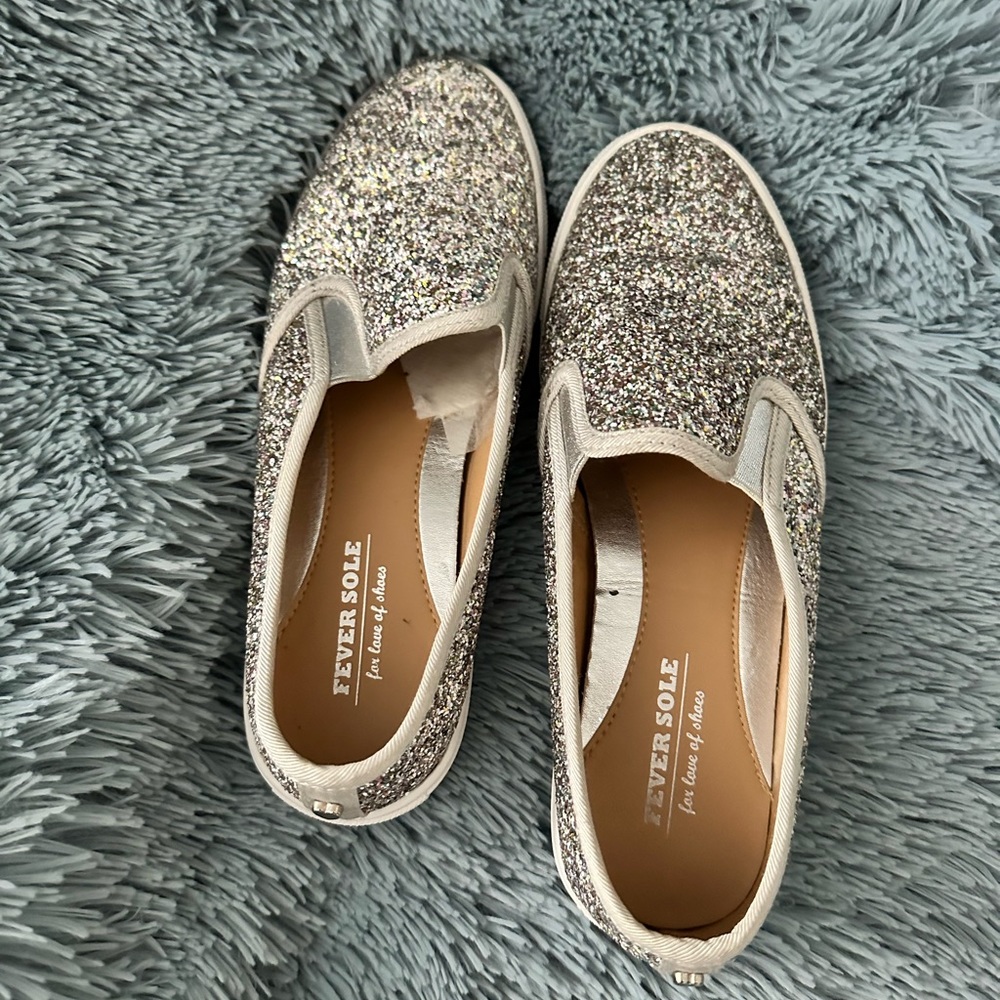 Silver glitter slip on sneakers Fever sole brand sz. 39